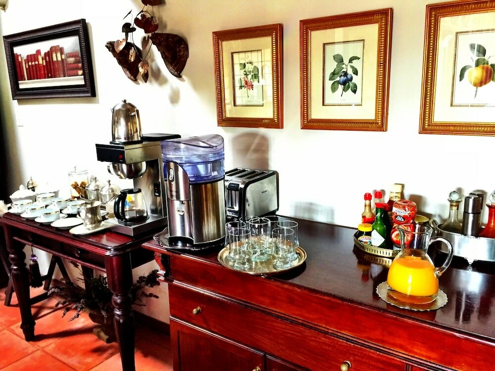 Фото MacGregors Guest House