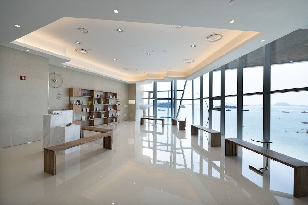 Фото Hidden Bay Hotel