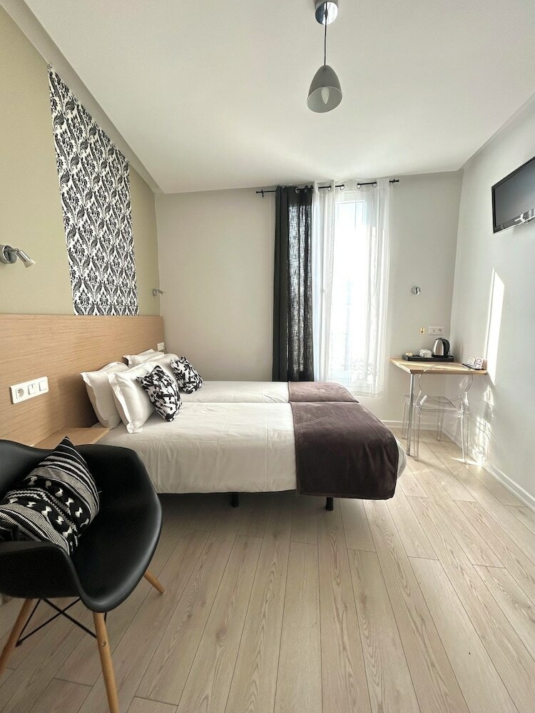 Фото Hotel Le National