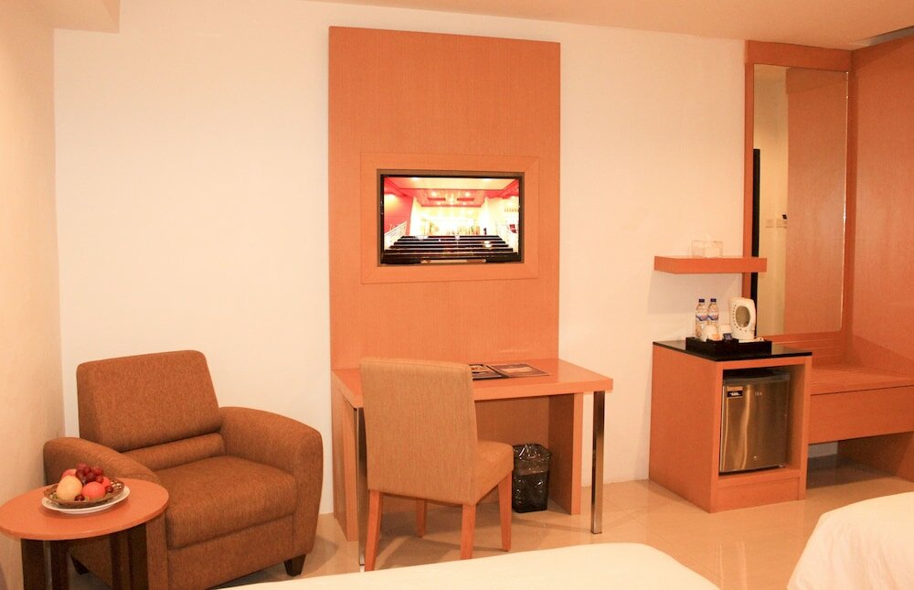 Фото Grand Asia Hotel