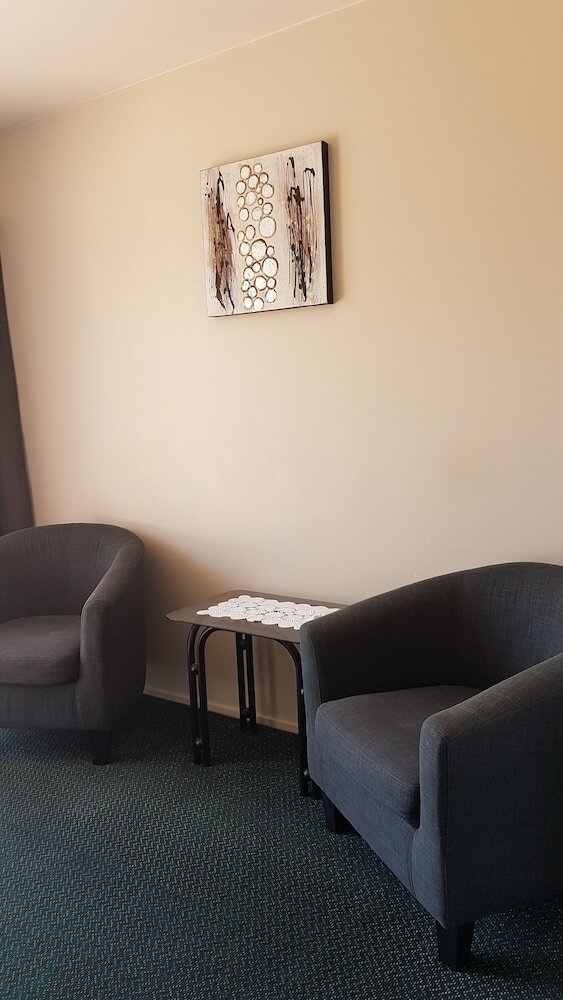 Фото 88 Wallace Court Motel