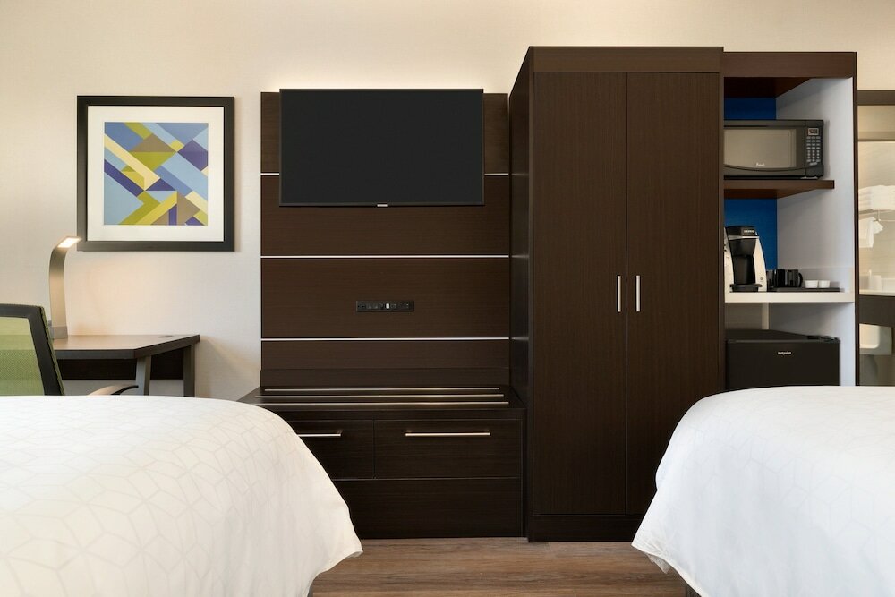 Фото Holiday Inn Express Jamaica - JFK AirTrain - NYC