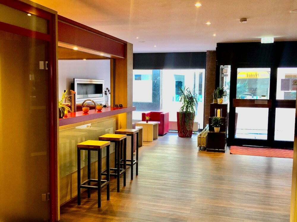 Фото Montana Hotel Köln-Bonn Airport