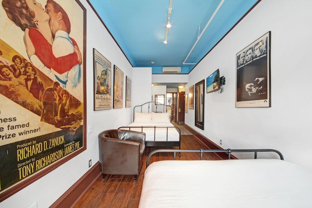 Фото Chelsea Pines Inn