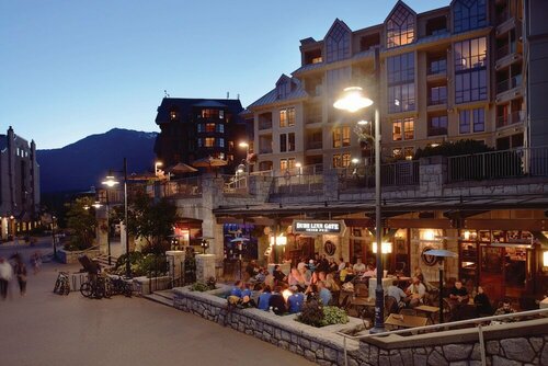 Внешний вид отеля Pan Pacific Whistler Mountainside в Муниципалитете курорте Уистлере, фото 1