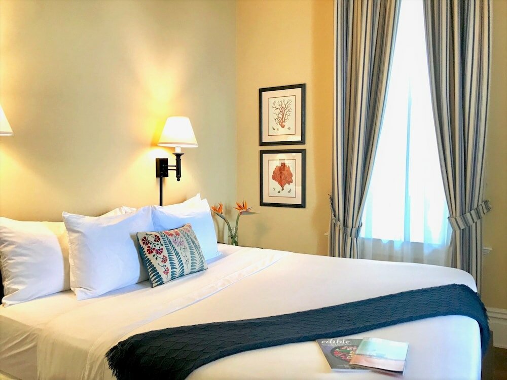 Фото West Cliff Inn - A Four Sisters Inn