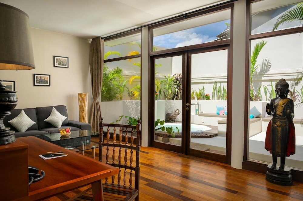 Фото Heritage Suites Hotel