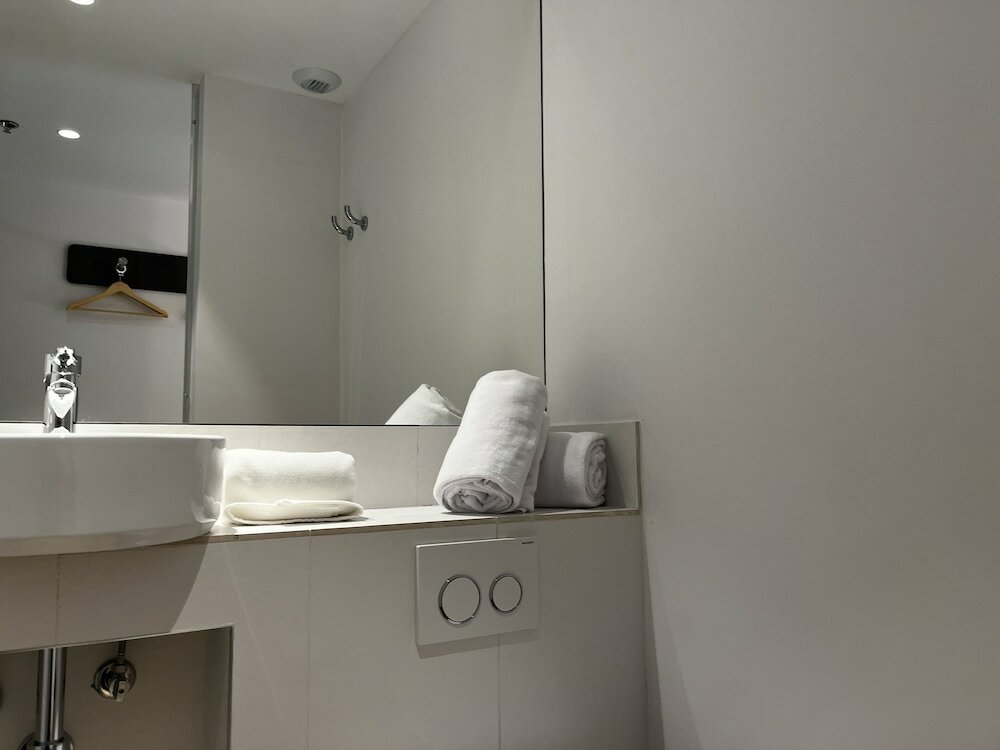 Фото EasyHotel Madrid Centro Atocha