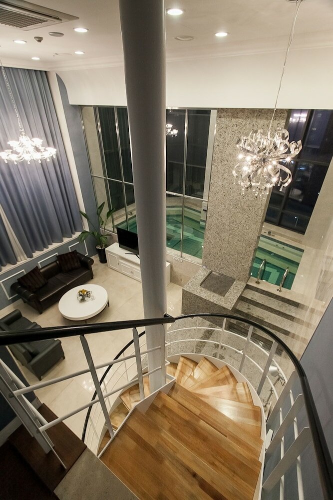 Фото Pharos Hotel