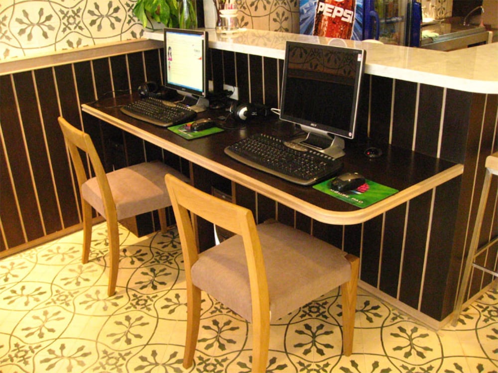 Фото Aphrodite Inn Bangkok