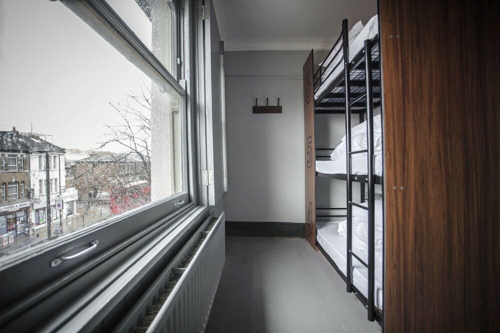 Фото PubLove  The Crown Battersea