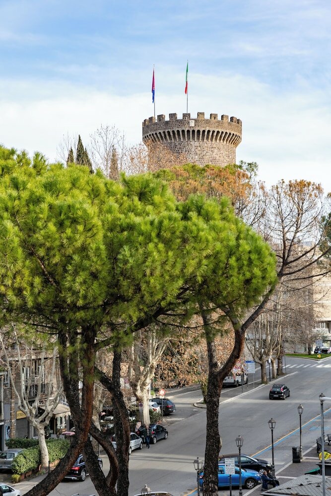 Фото отеля 2