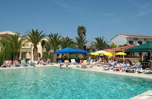 Внешний вид отеля Morfeas Hotel в Муниципальной единице Левкиммейоне, фото 3