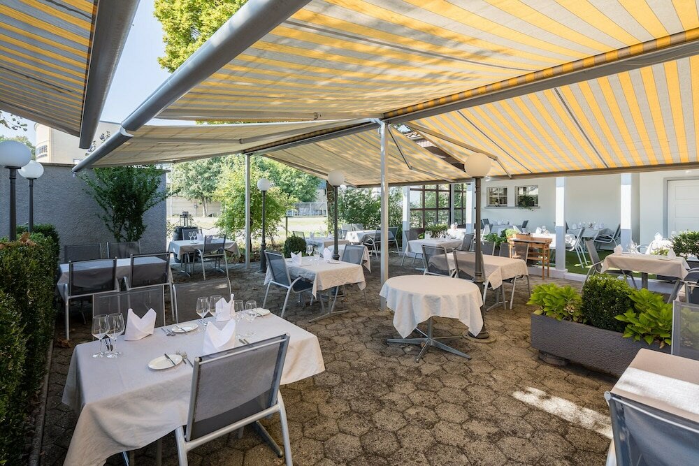 Фото Hotel Baeren Suhr