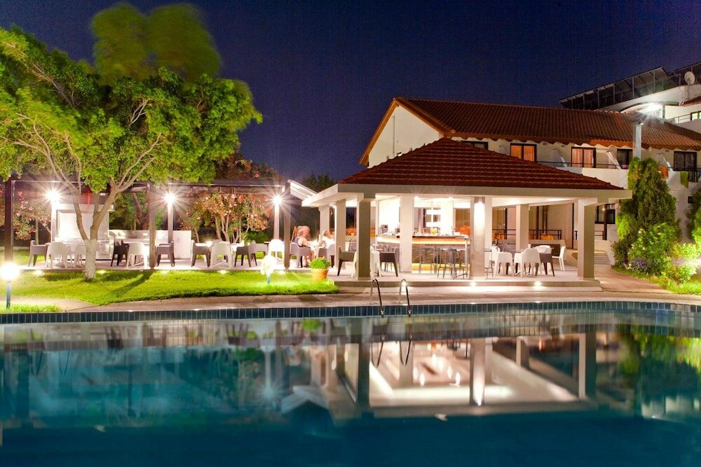 Фото отеля 3