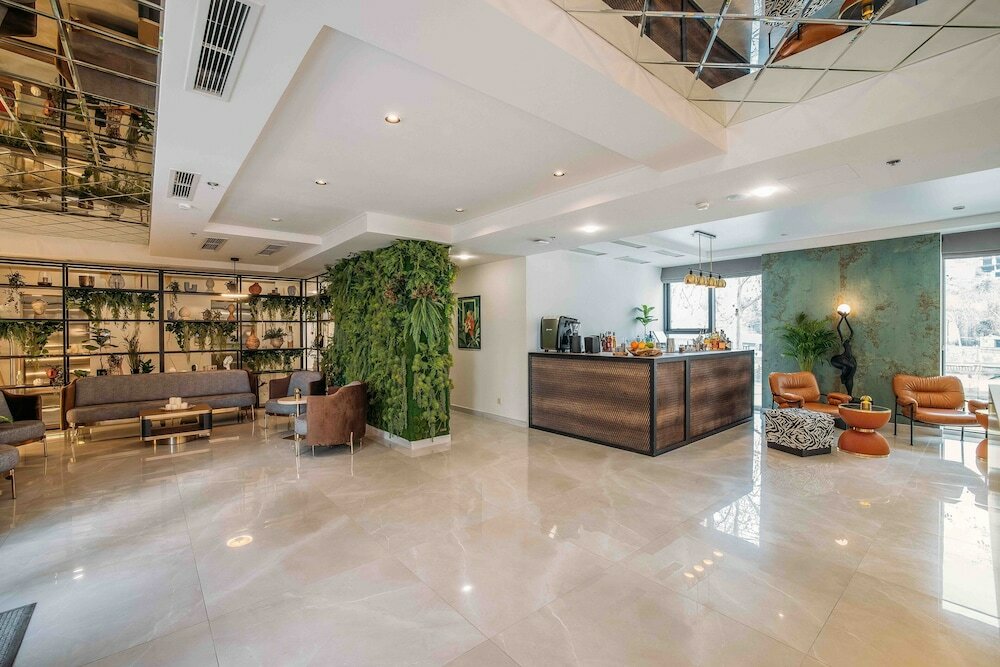 Фото Monday by Dnt Group