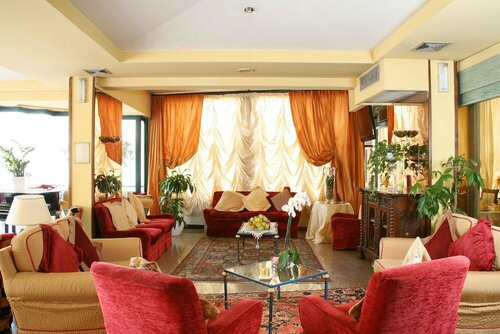 Внешний вид отеля Hotel Nuovo Savi в Монтекатини-Терме, фото 4