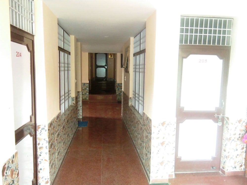 Фото Hotel Royal Taj