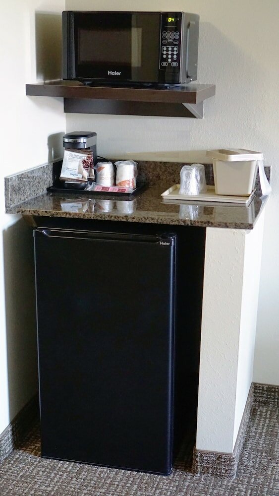 Фото Comfort Inn & Suites Porter near Indiana Dunes