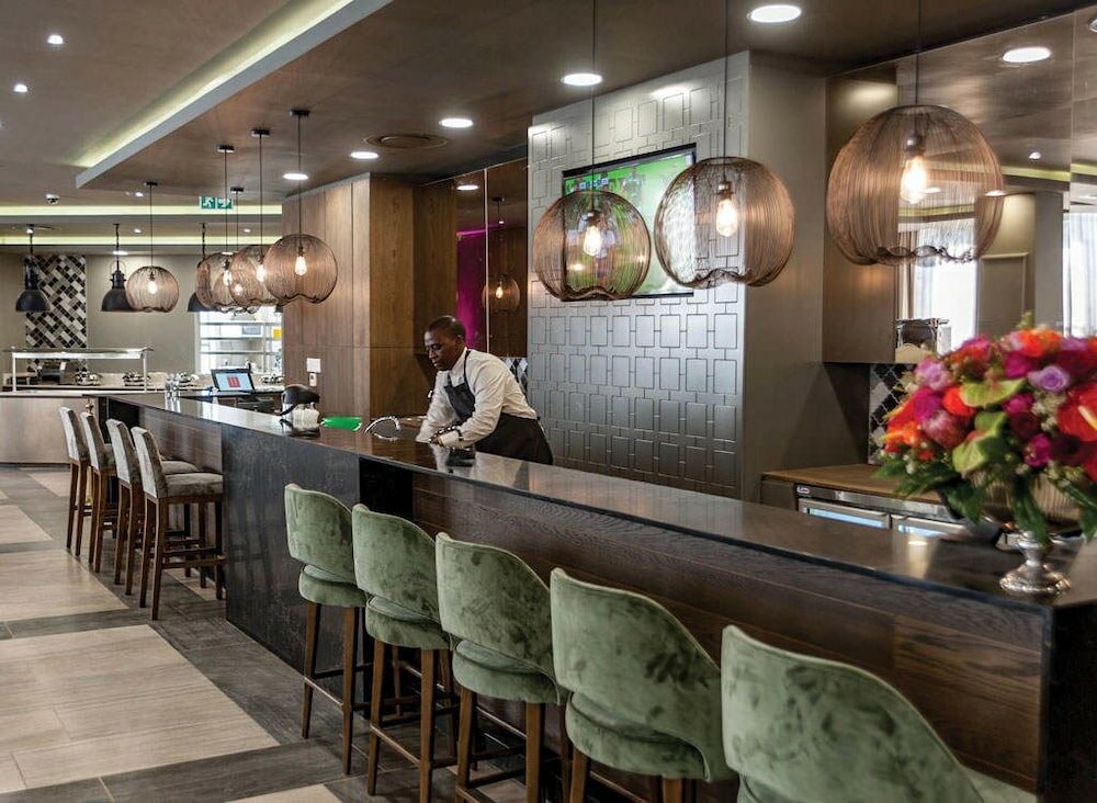 Фото Mayfair Hotel