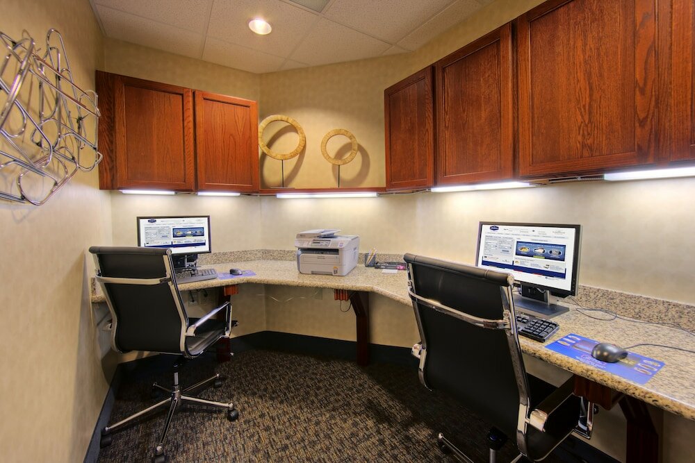 Фото Hampton Inn & Suites Ridgecrest