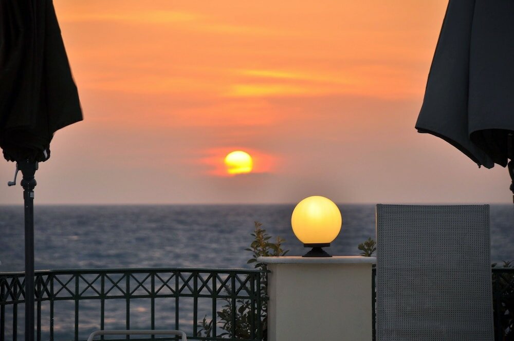 Фото Messina Resort Hotel