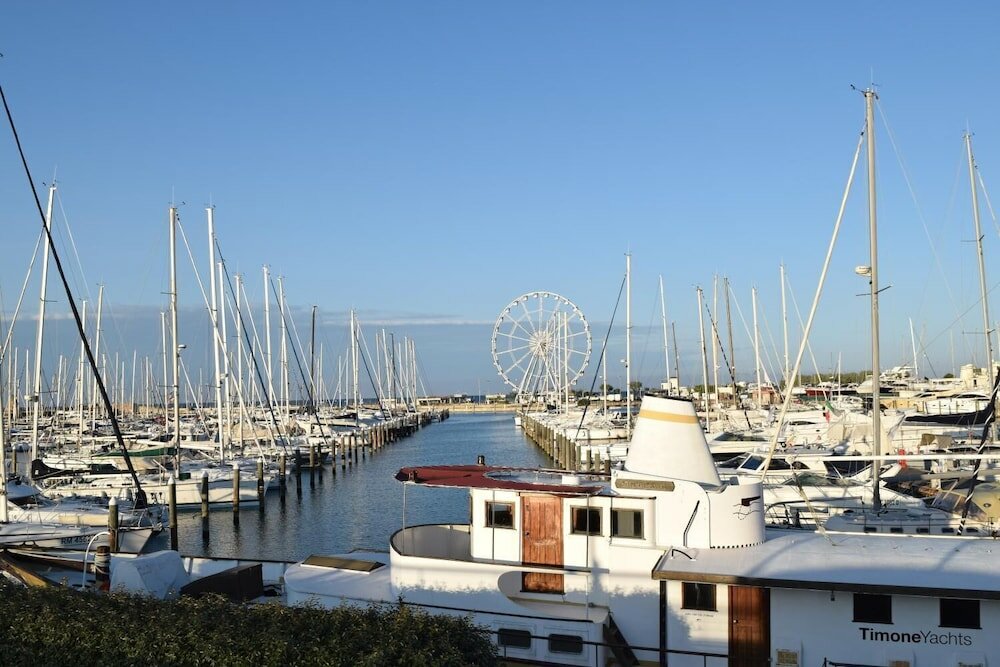 Фото Hotel Ariminum