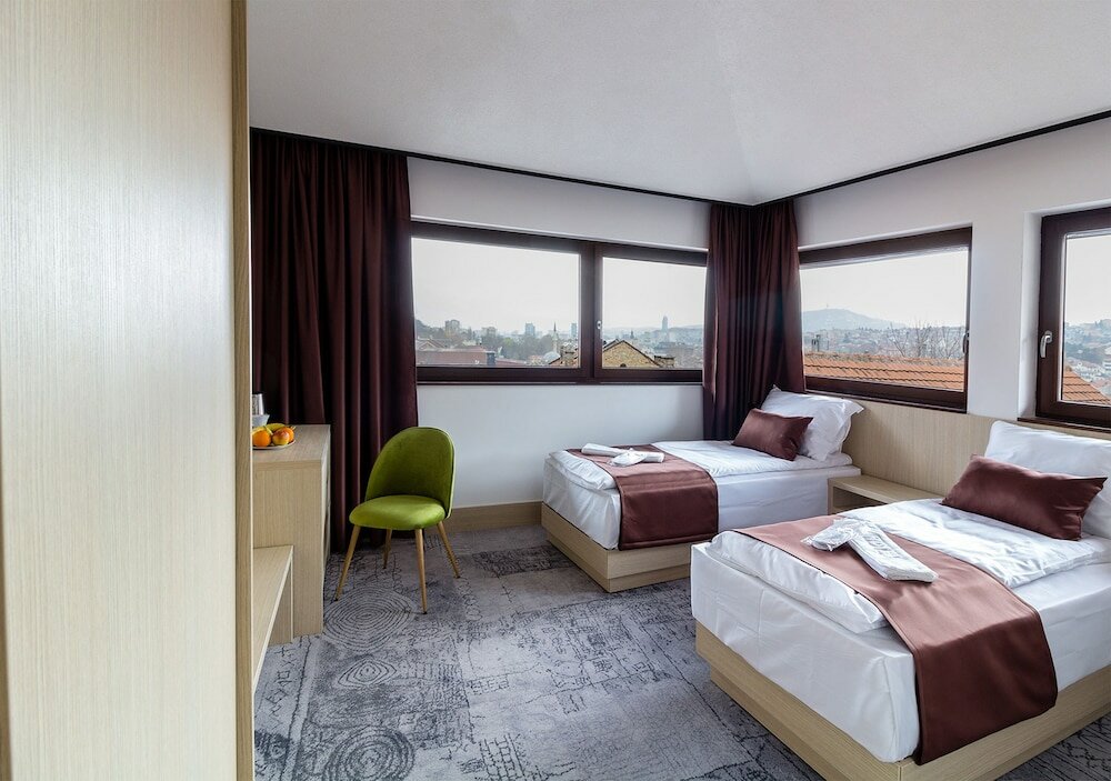 Фото отеля 2