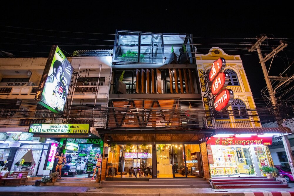 Фото отеля 1