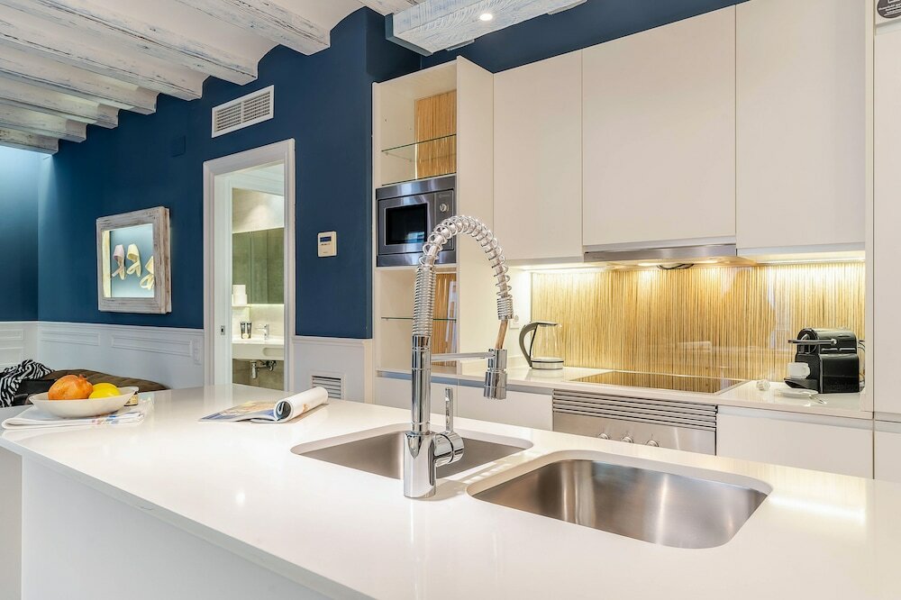 Фото Enjoybcn Colon Apartments