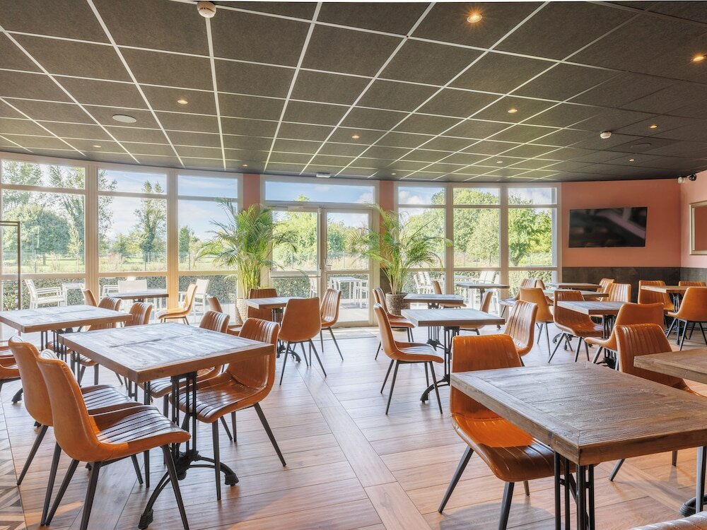 Фото B&b Hotel Clermont-Ferrand Nord Riom