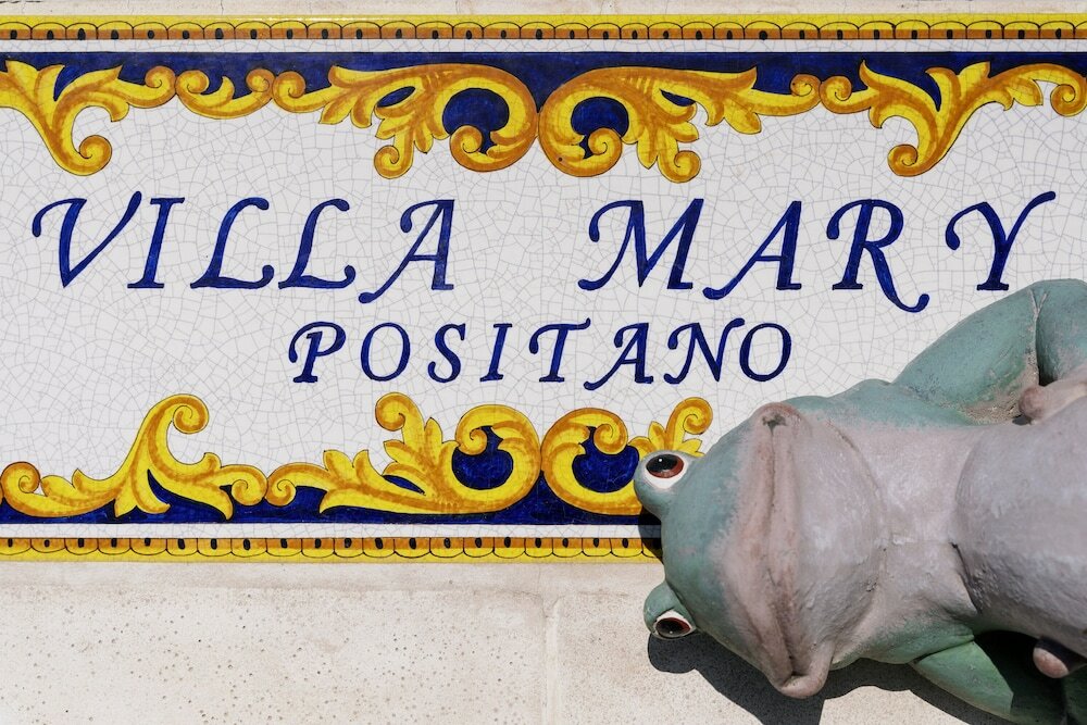 Фото Villa Mary Suites