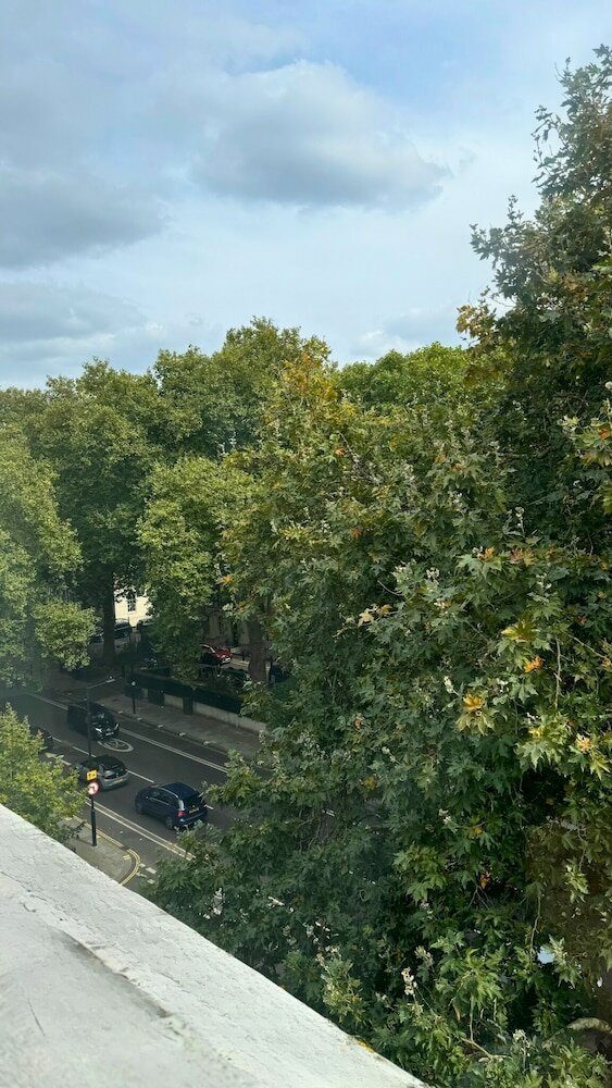 Фото Mitre House Hotel