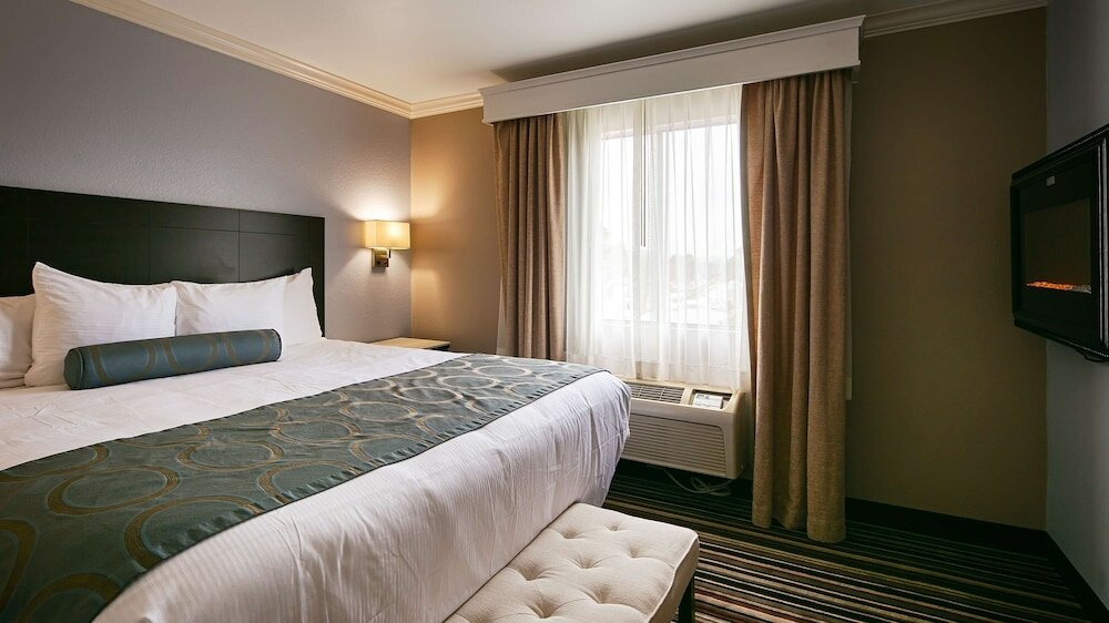 Фото Best Western Plus Diamond Valley Inn