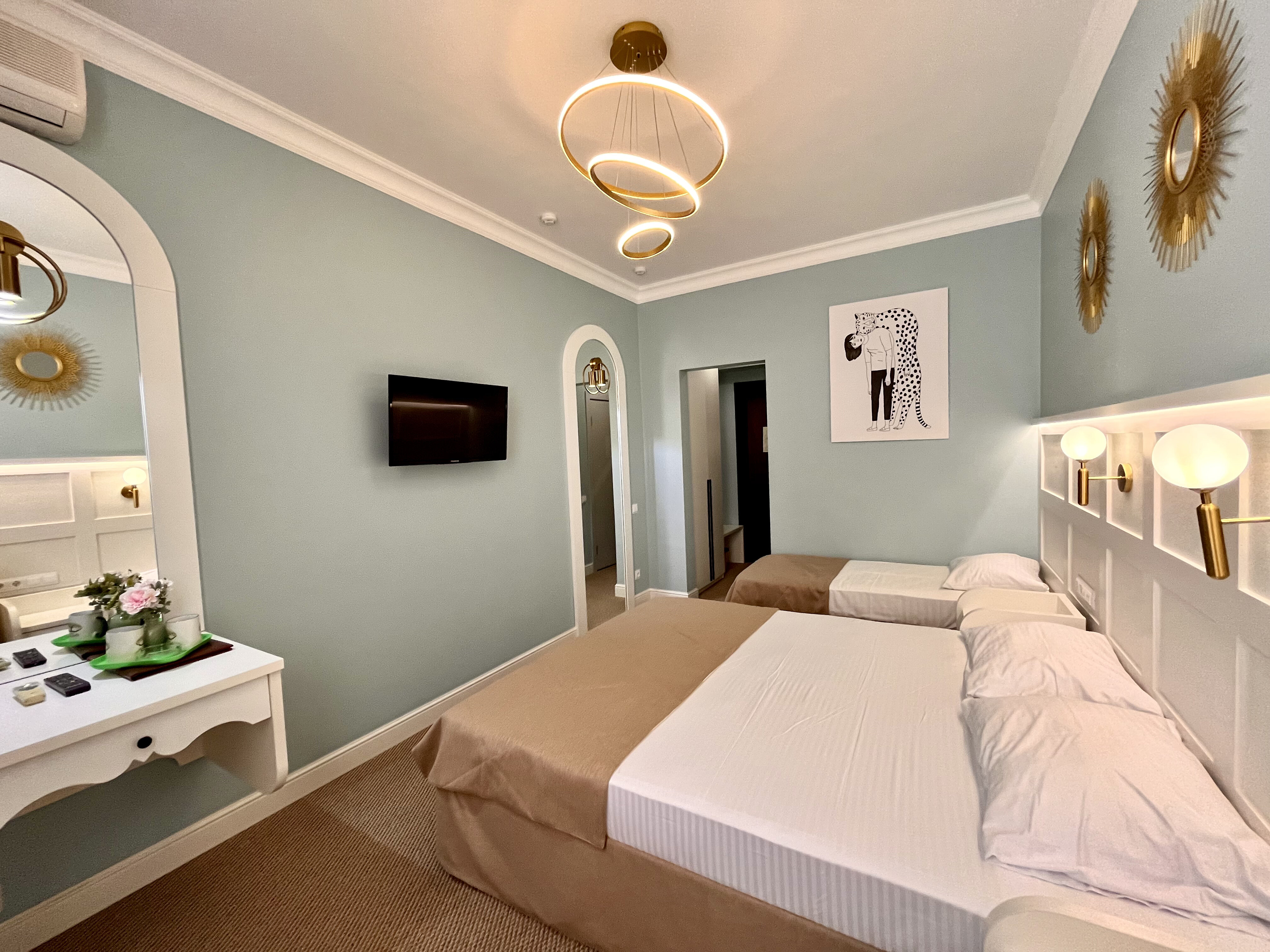 Фото отеля 2