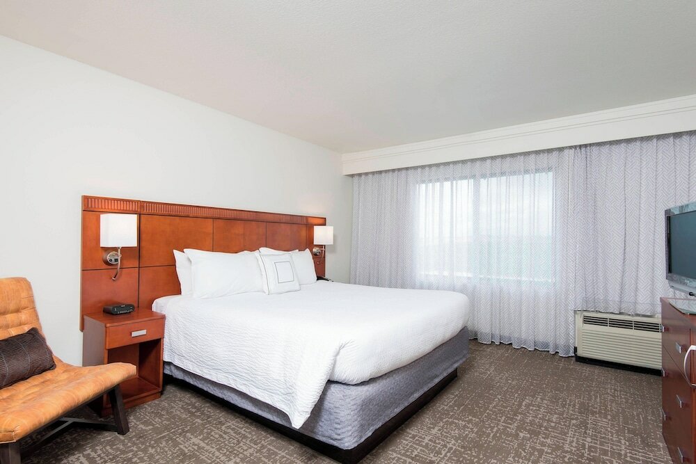 Фото Courtyard by Marriott San Antonio North/Stone Oak at Legacy