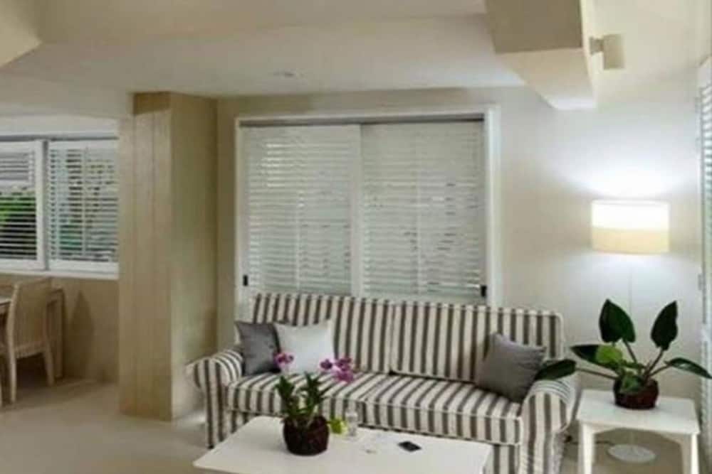 Фото Baan Sea Talay Service Apartment