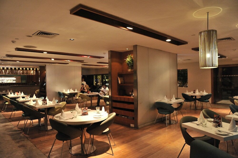 Фото The Park Kolkata