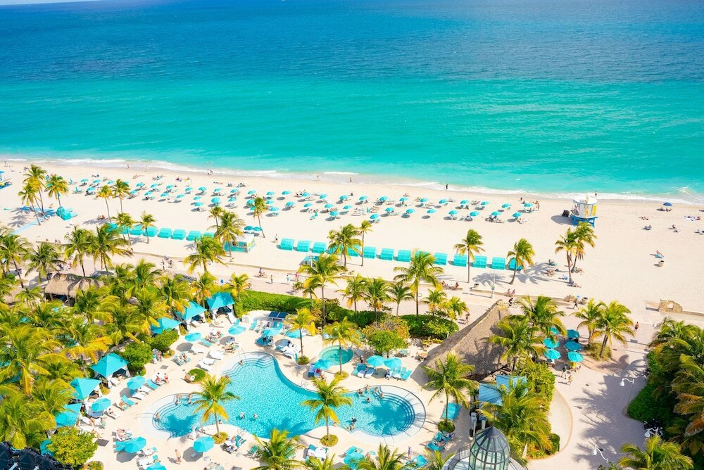 Фото Margaritaville Hollywood Beach Resort