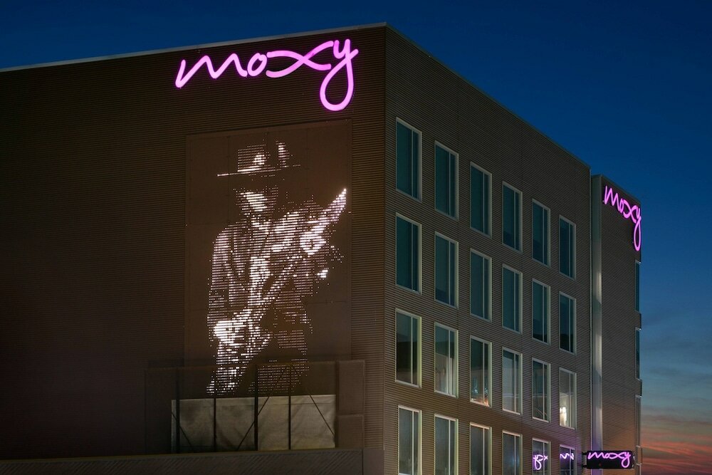 Фото Moxy Austin - University