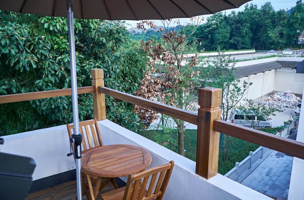 Фото Best Wishes West Lake lnn