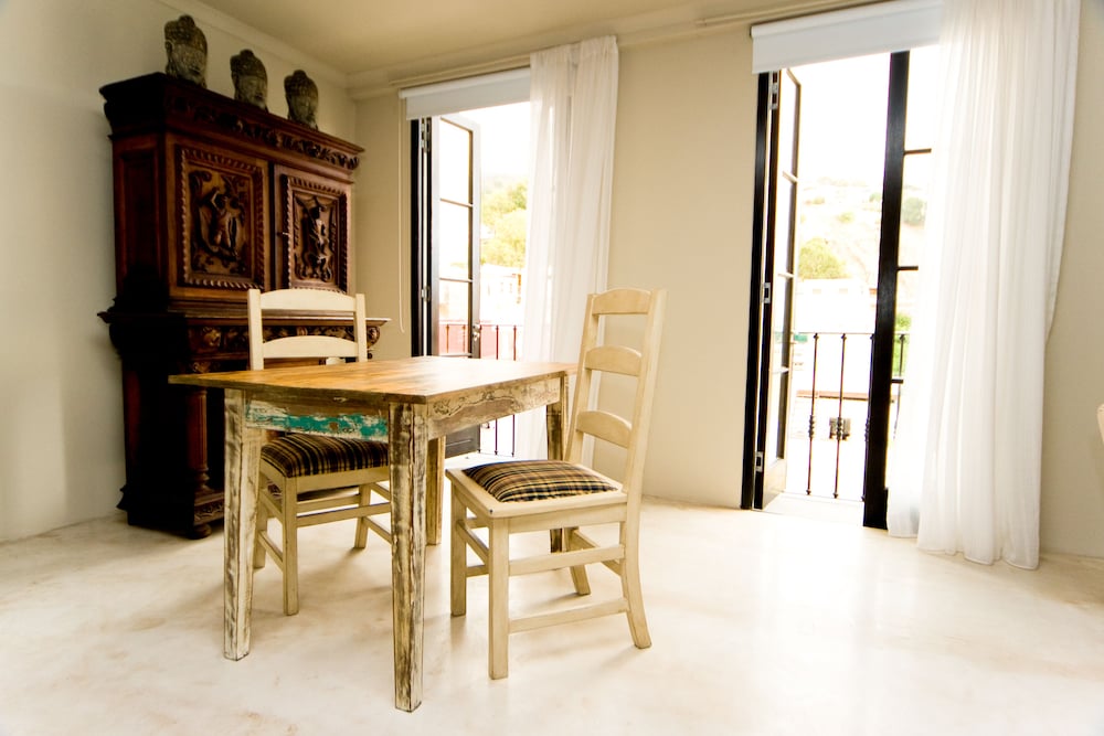 Фото Rouge on Rose Boutique Hotel