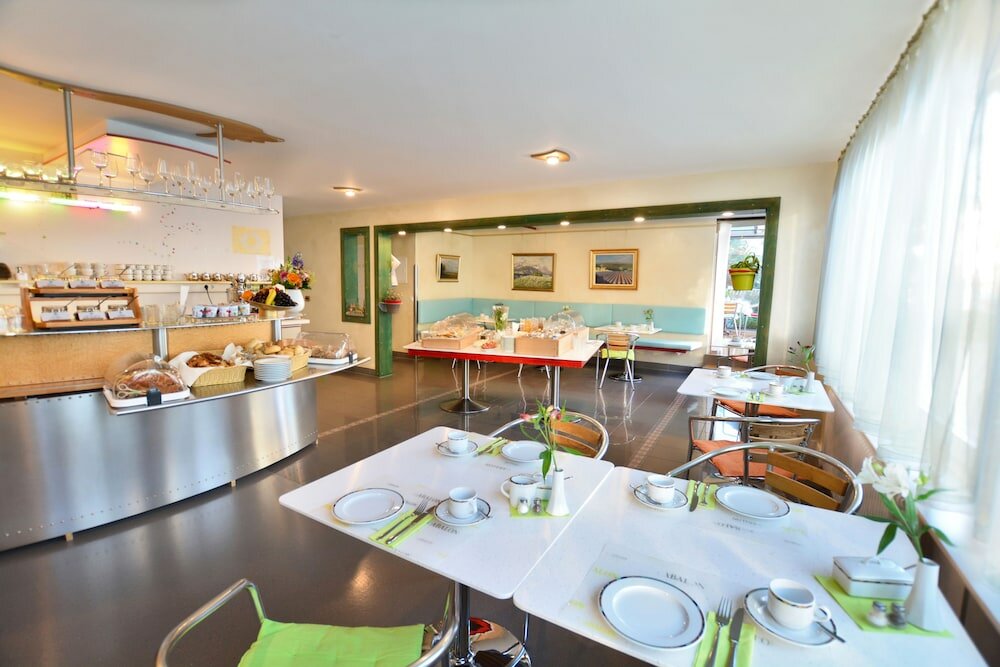 Фото Abalon Hotel Ideal