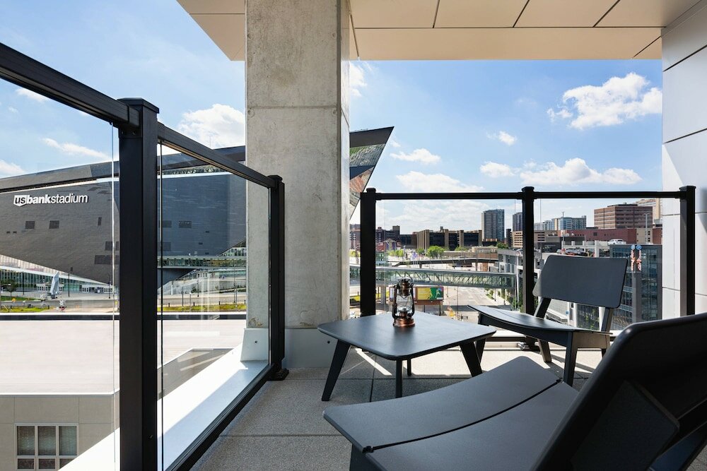 Фото Moxy Minneapolis Downtown