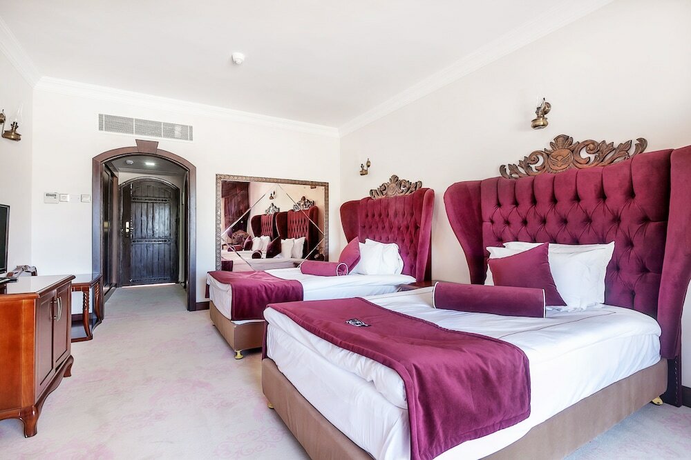 Фото Отель Le Chateau Lambousa