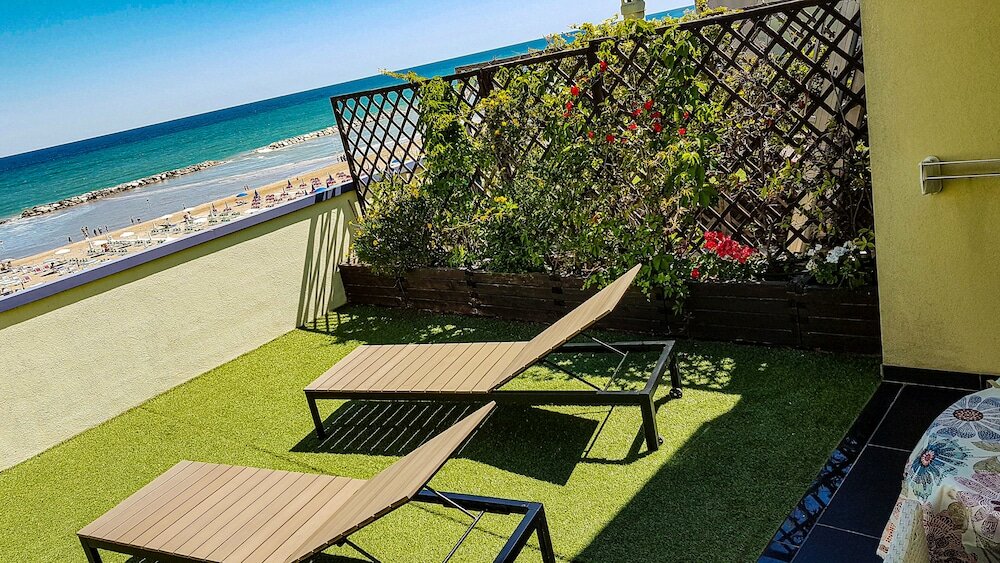 Фото Hotel Cavalluccio Marino