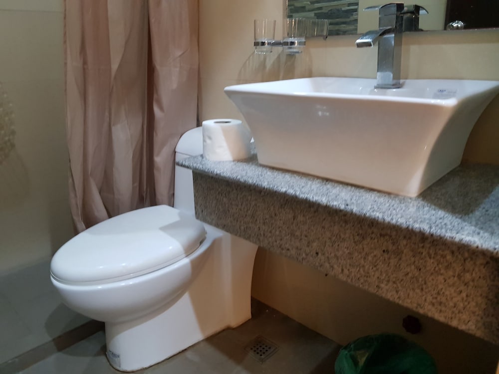 Фото Sleep and Stay Hotel