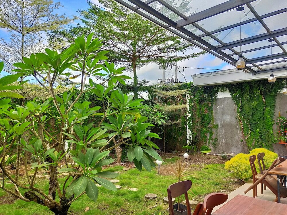 Фото Emerald Hotel