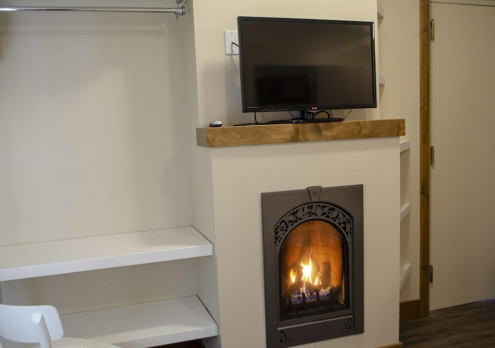 Фото Aspen Village Inn