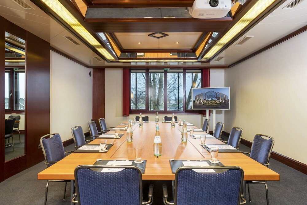 Фото Maritim Hotel Köln